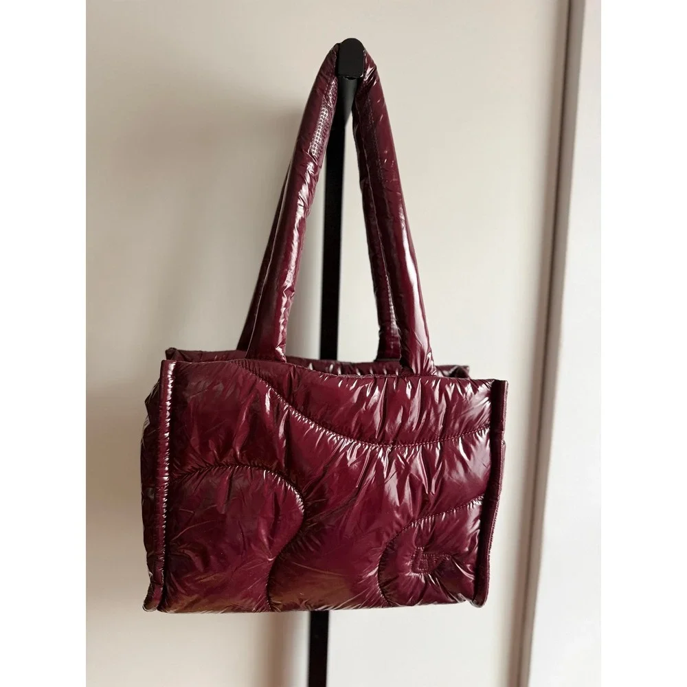 NWT The Midi Drift Tote – Limited Edition – Black Cherry